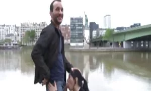 Busty babe avale beaucoup les meilleurs porno français de sperme chaud