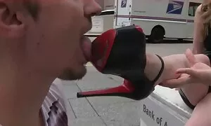 Beaucoup de fellations à une fête film x francais streaming avec une bite dans un coiffeur